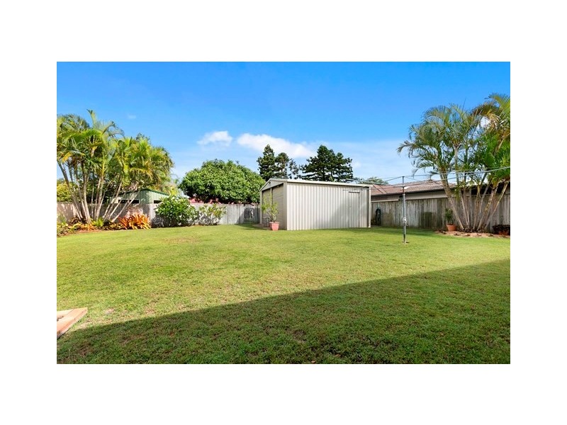 25 Greggor Street, Wynnum West QLD 4178