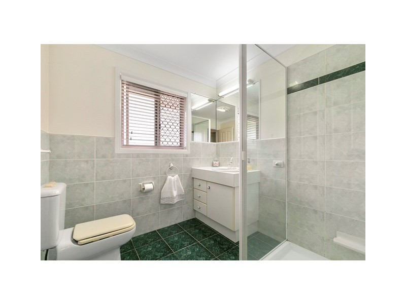 25 Greggor Street, Wynnum West QLD 4178