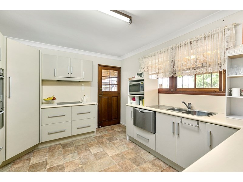 18 Lorelei Street, Manly West QLD 4179