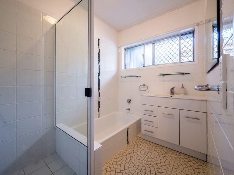 6 Nirimba Street, Manly West QLD 4179