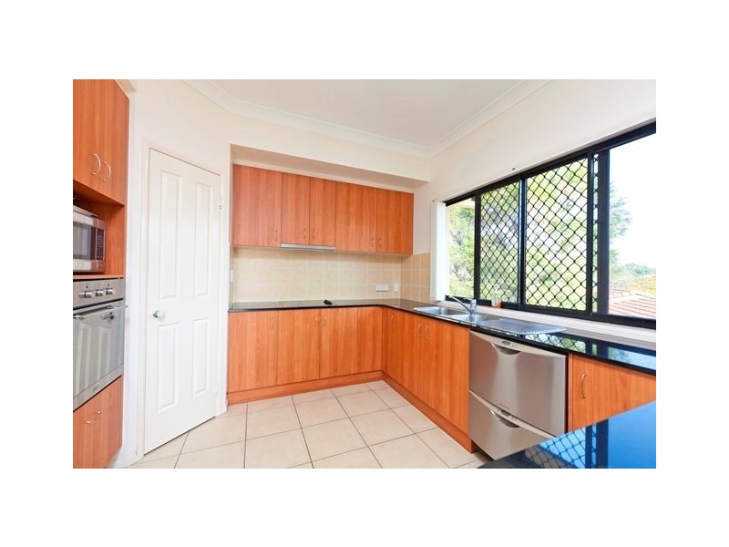 7 Summit Place, Wynnum West QLD 4178