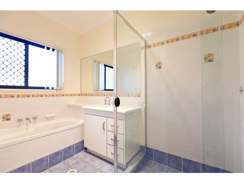 7 Summit Place, Wynnum West QLD 4178