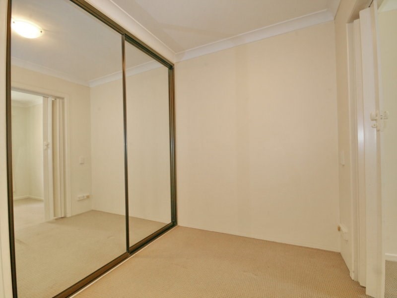 69/15 Carmichael Court, Wynnum West QLD 4178