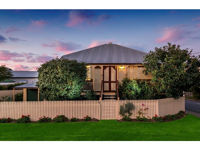 1 Akonna Street, Wynnum QLD 4178