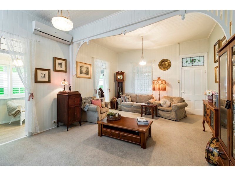 1 Akonna Street, Wynnum QLD 4178