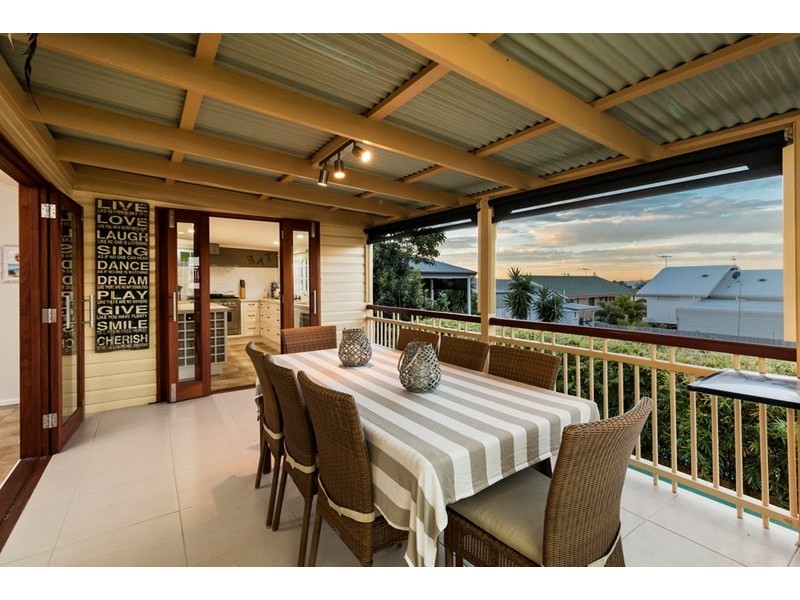 1 Akonna Street, Wynnum QLD 4178