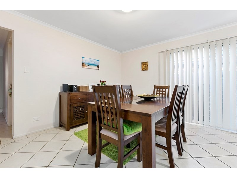 33 Hutton Avenue, Wynnum QLD 4178