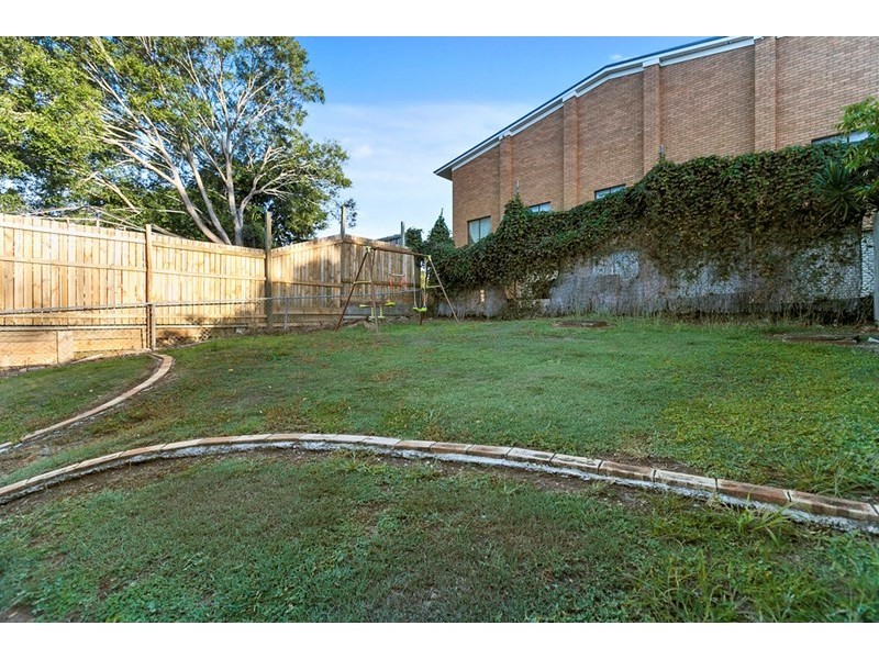 33 Hutton Avenue, Wynnum QLD 4178