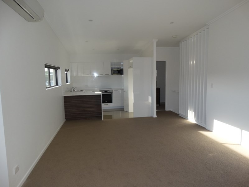 8/39 Yamboyna Street, Manly QLD 4179