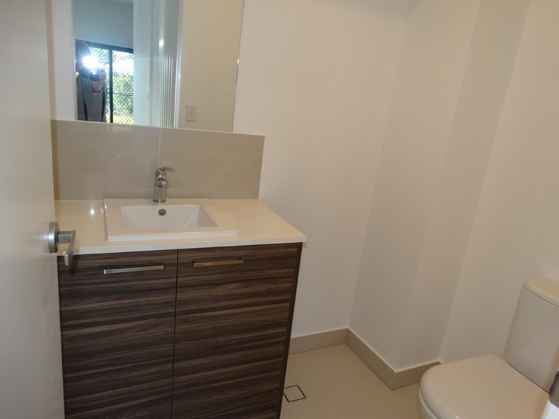 8/39 Yamboyna Street, Manly QLD 4179