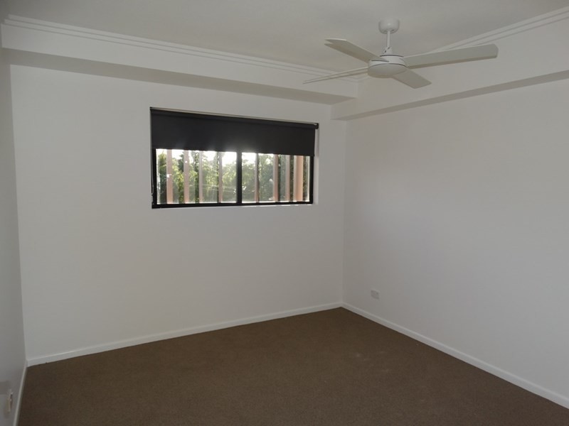 8/39 Yamboyna Street, Manly QLD 4179