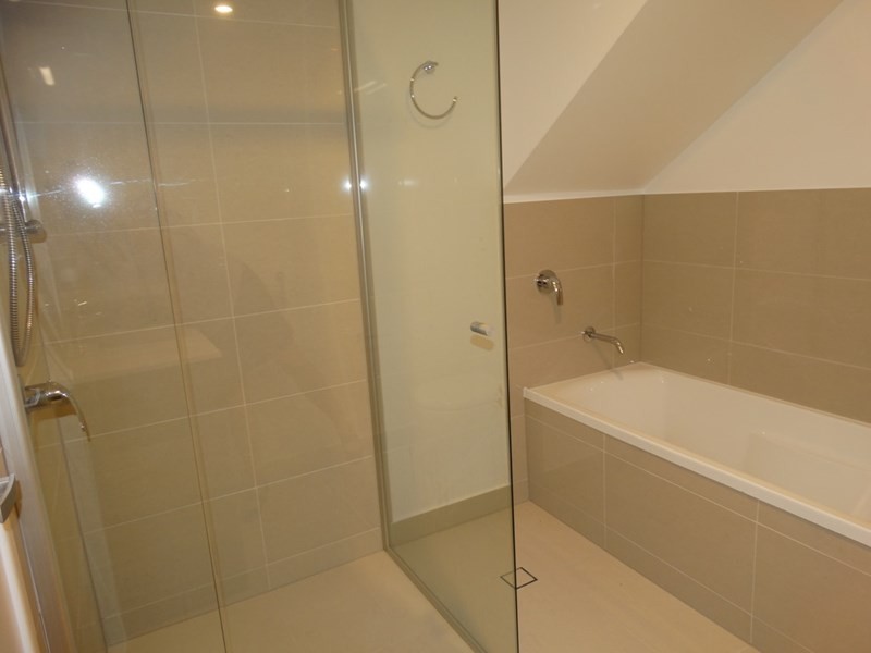 8/39 Yamboyna Street, Manly QLD 4179