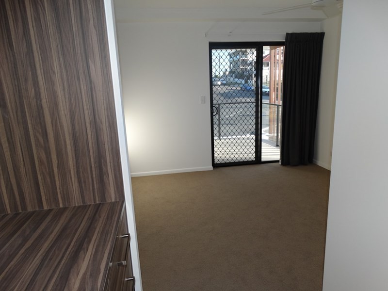 8/39 Yamboyna Street, Manly QLD 4179