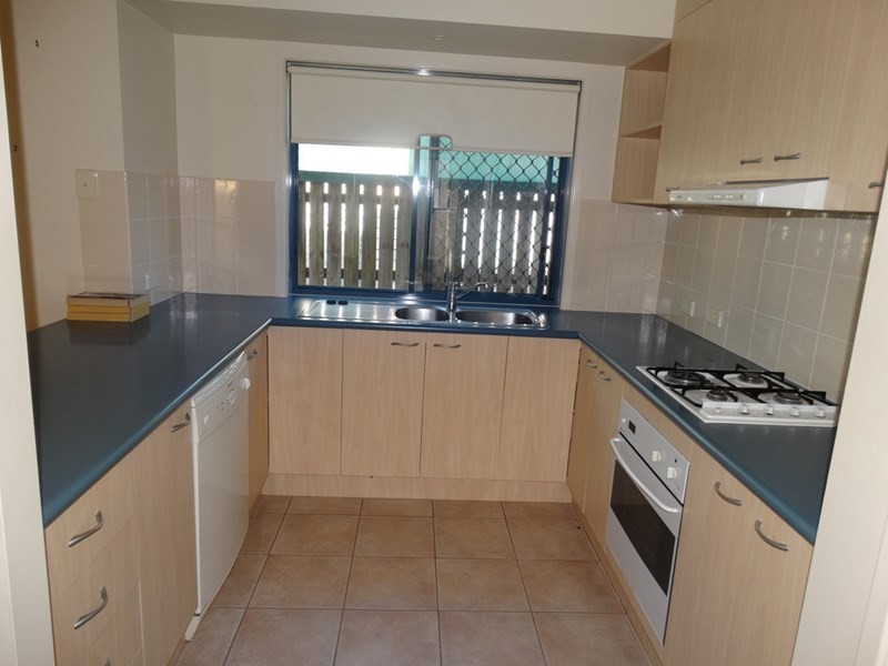 13 Outram Street, Lota QLD 4179