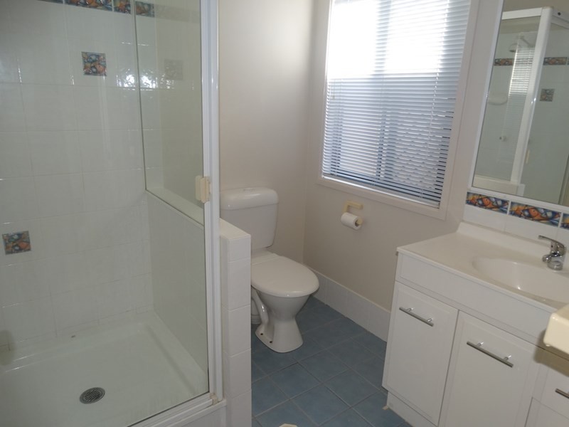 13 Outram Street, Lota QLD 4179