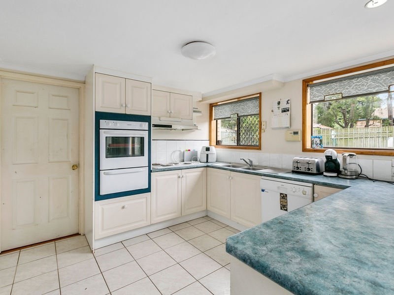 12 Kinsella Street, Belmont QLD 4153