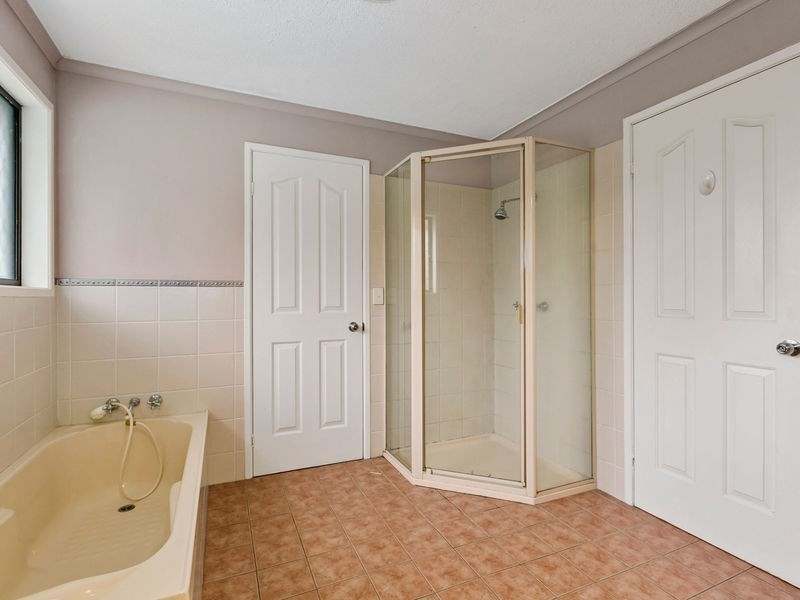 12 Kinsella Street, Belmont QLD 4153