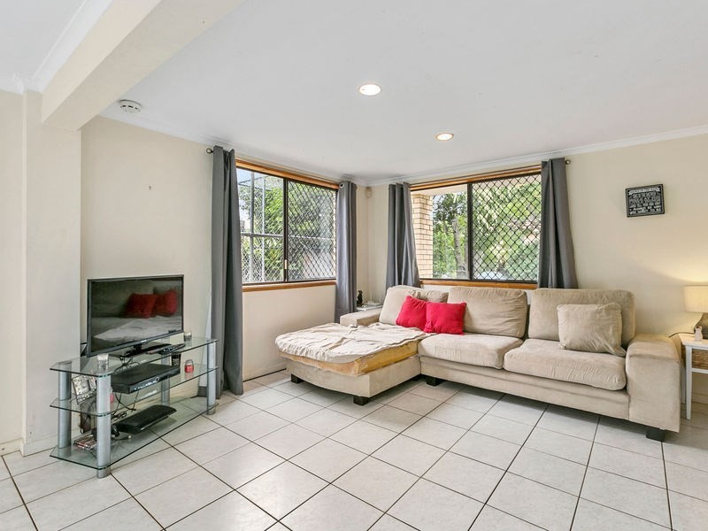 12 Kinsella Street, Belmont QLD 4153