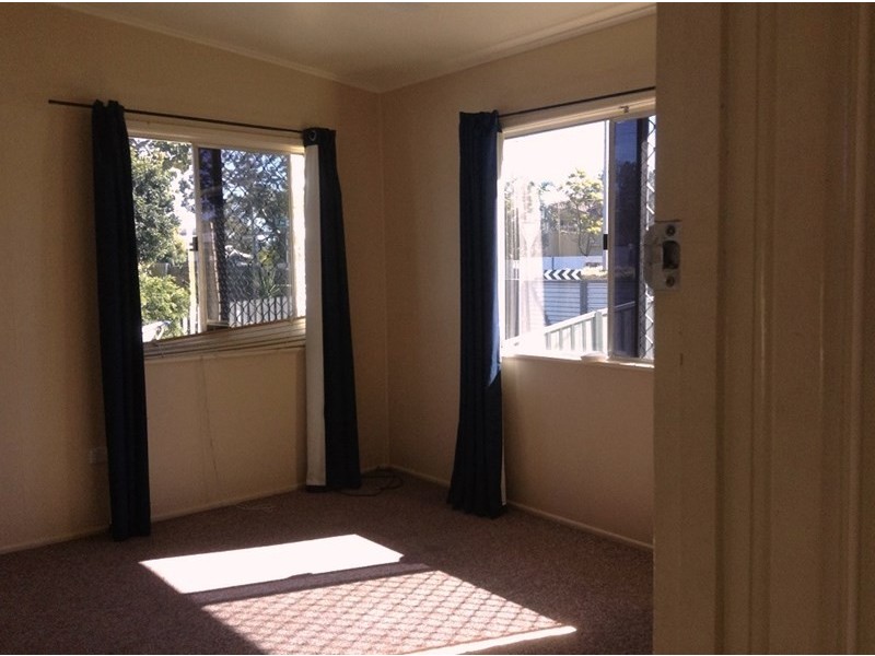 7 Ernest Street, Manly QLD 4179