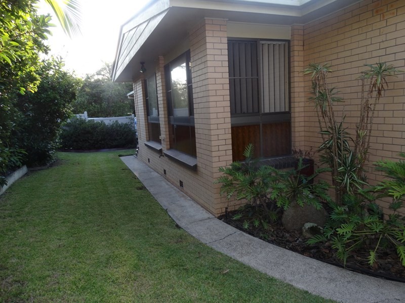 8 Hinckley Street, Manly West QLD 4179