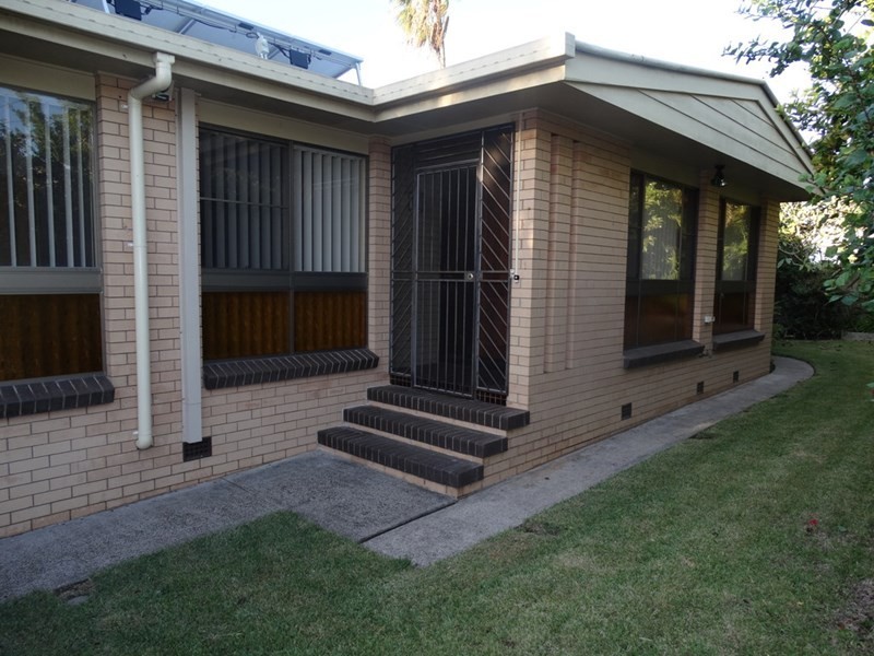 8 Hinckley Street, Manly West QLD 4179