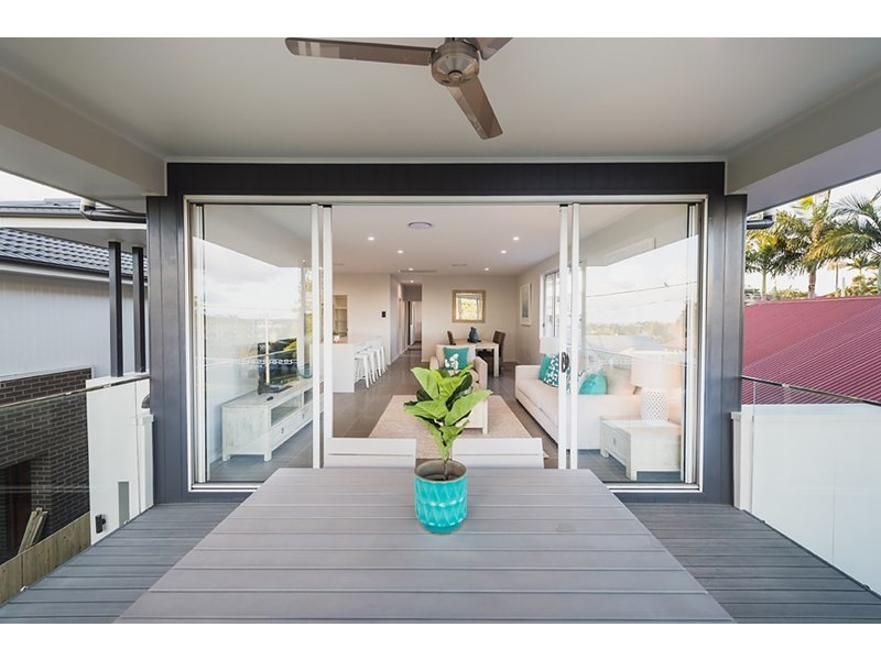 6 Kitchener Street, Wynnum QLD 4178