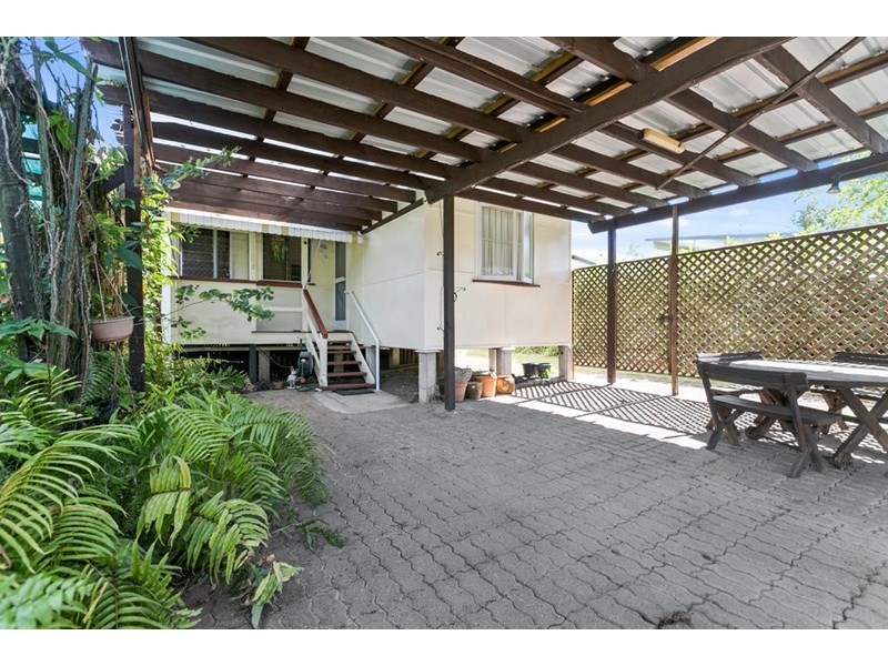 408 Oxley Road, Sherwood QLD 4075