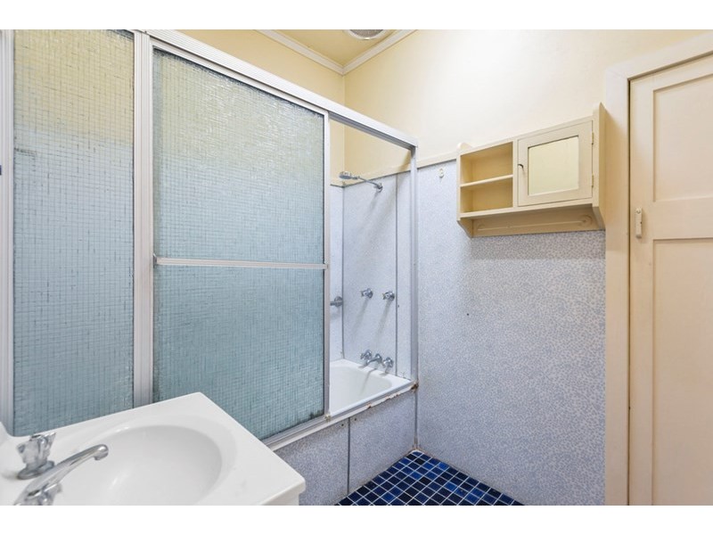 408 Oxley Road, Sherwood QLD 4075