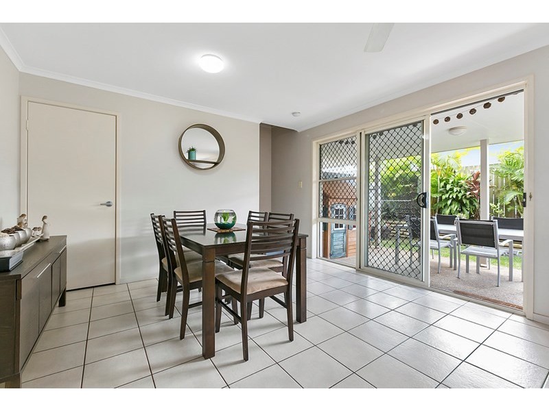 13/8 Zahner Place, Manly West QLD 4179