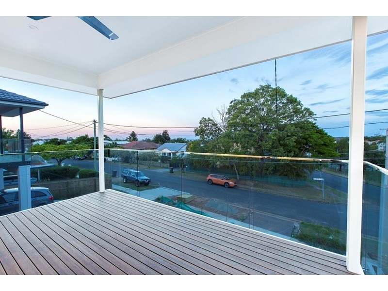 4 Kitchener Street, Wynnum QLD 4178