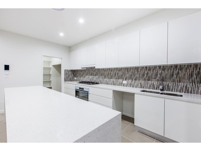 4 Kitchener Street, Wynnum QLD 4178