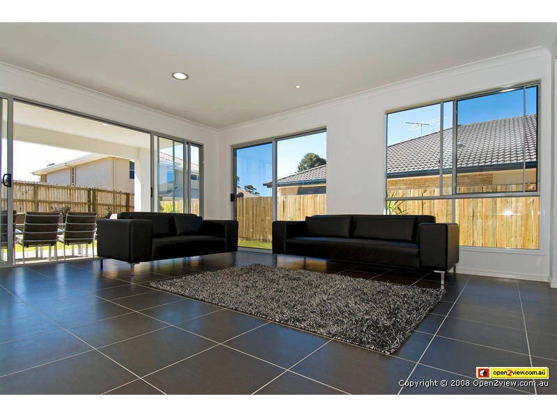 11 Sylvateere Crescent, Wakerley QLD 4154