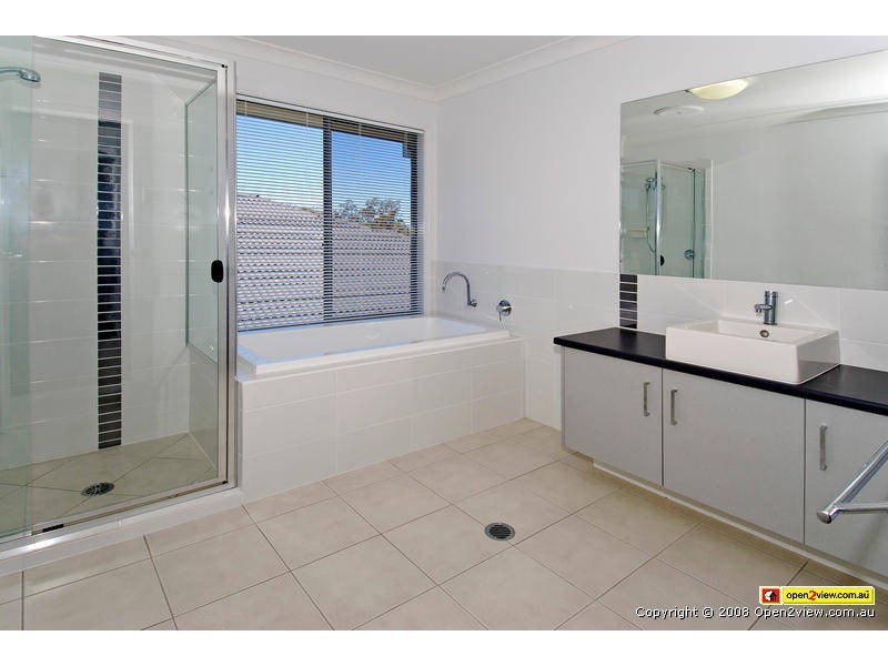 11 Sylvateere Crescent, Wakerley QLD 4154