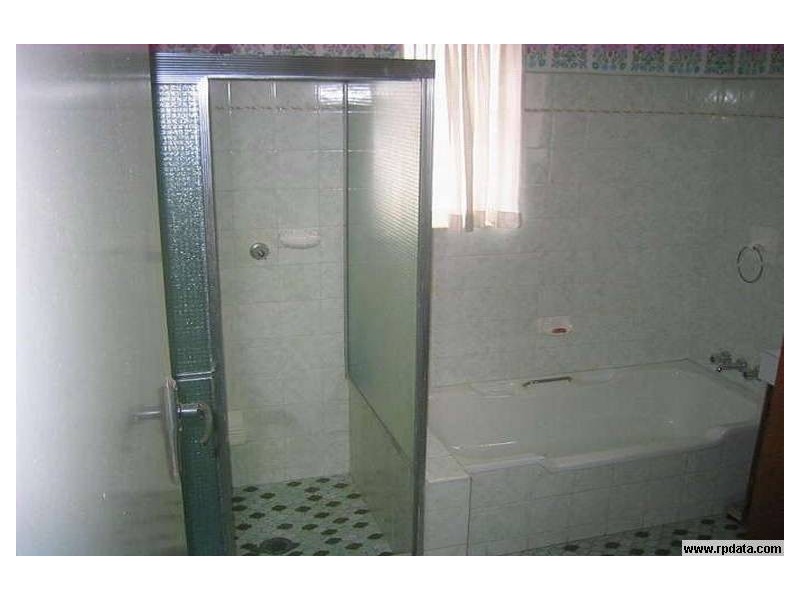 90 Waterview Avenue, Wynnum QLD 4178