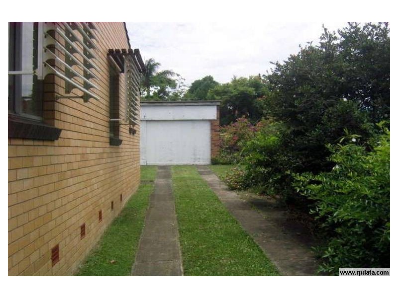 90 Waterview Avenue, Wynnum QLD 4178