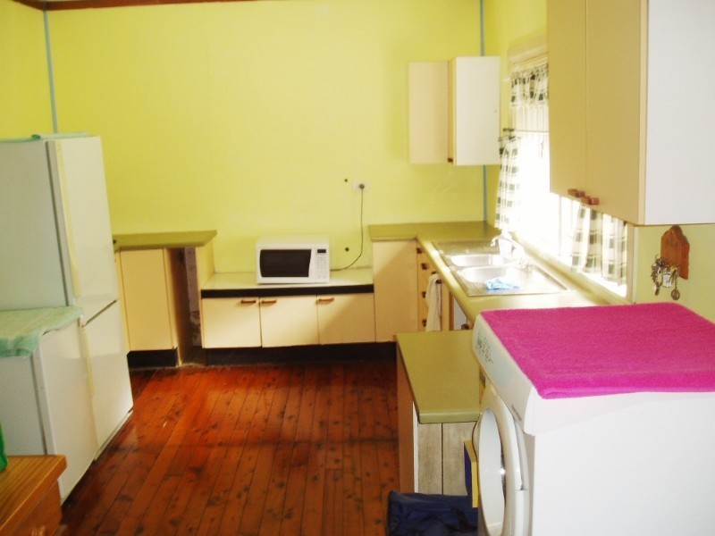 76 Macdonald Street, Lota QLD 4179