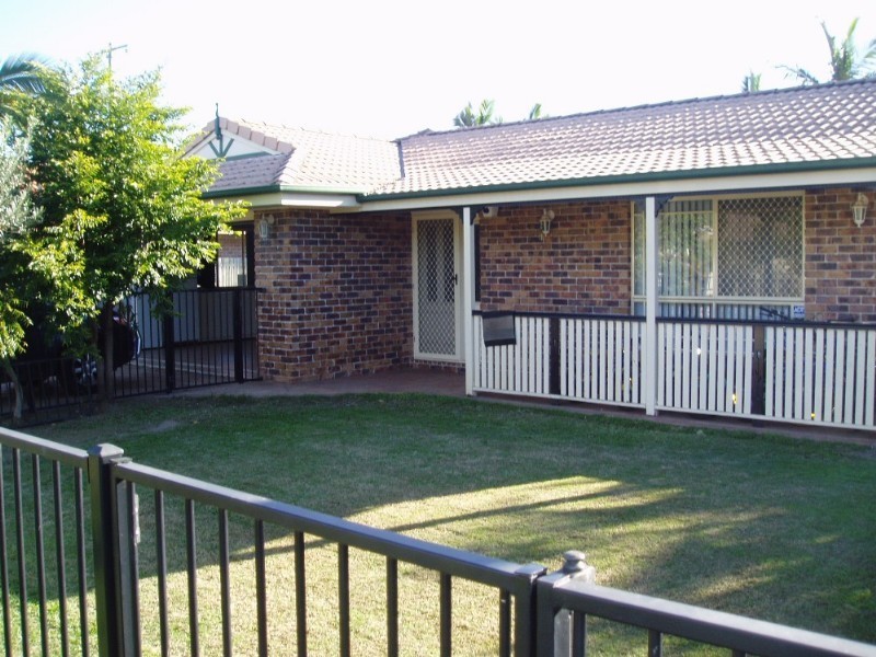 6 Miles Crescent, Manly West QLD 4179