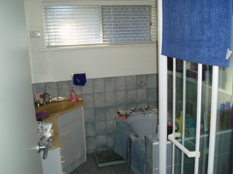 6 Empire Avenue, Manly West QLD 4179