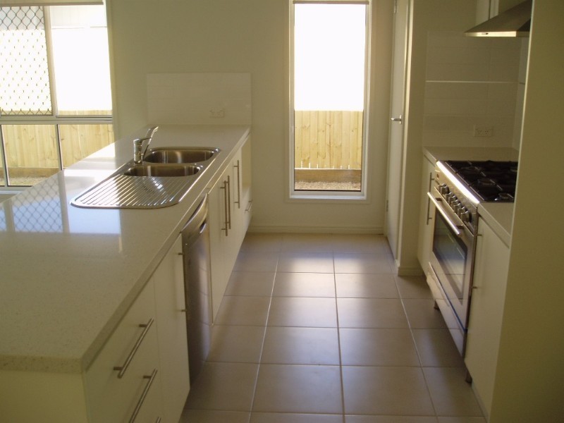 43 Rymera Crescent, Gumdale QLD 4154