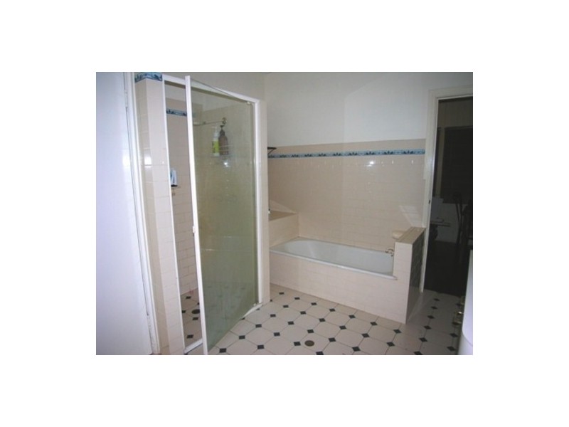 70 Preston Road, Manly West QLD 4179