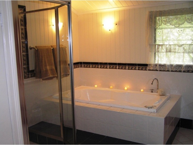 12 Carbethon Street, Manly QLD 4179