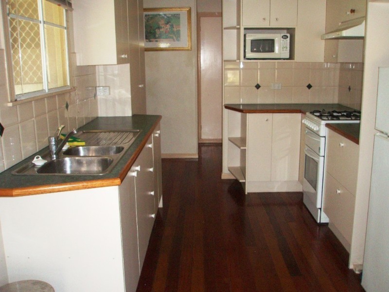 27 Greta Street, Manly West QLD 4179