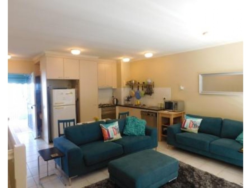 6/89 Bay Terrace, Wynnum QLD 4178