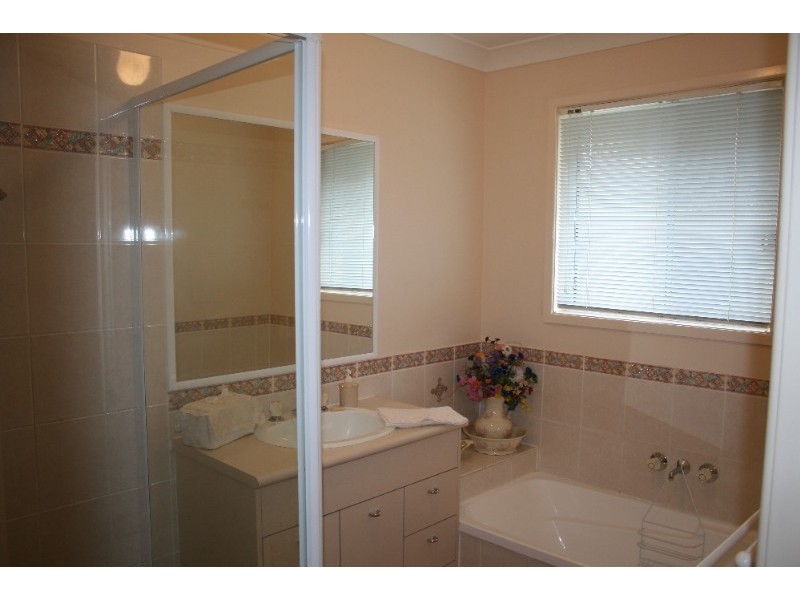 57 Manettia Street, Wynnum West QLD 4178