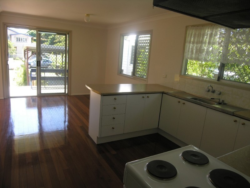 24 Coolana Street, Lota QLD 4179