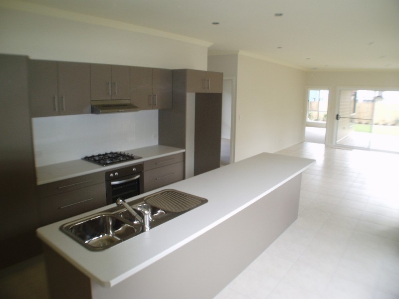 11 Radius Street, Wynnum QLD 4178