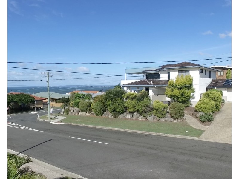 37 Valetta Street, Manly QLD 4179