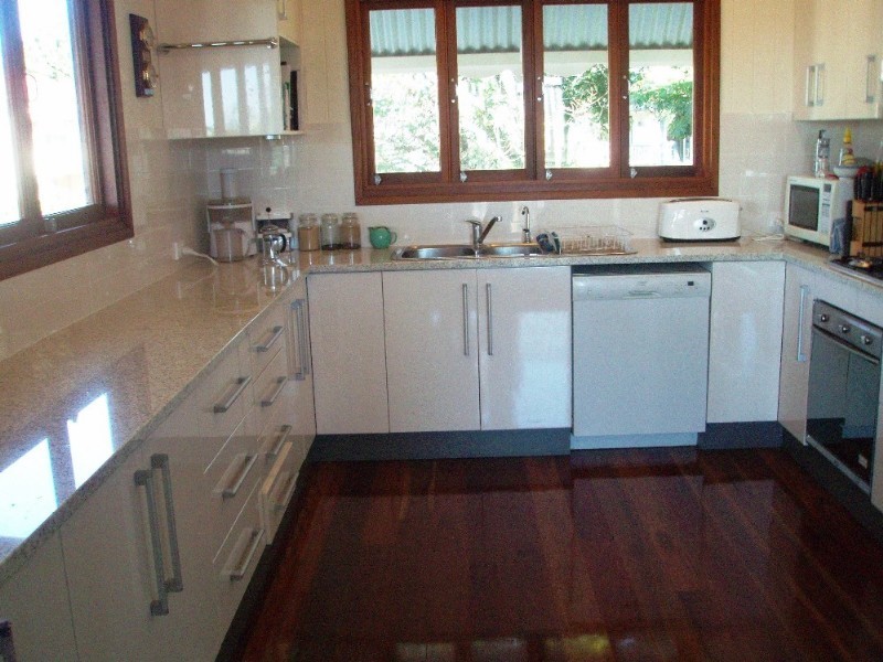 19 Wolsey Parade, Wynnum QLD 4178