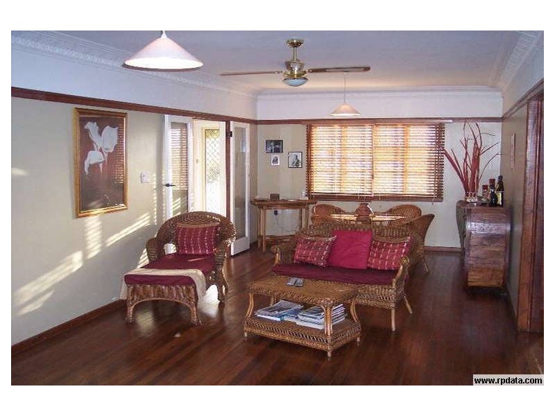 9 Thomas Street, Birkdale QLD 4159