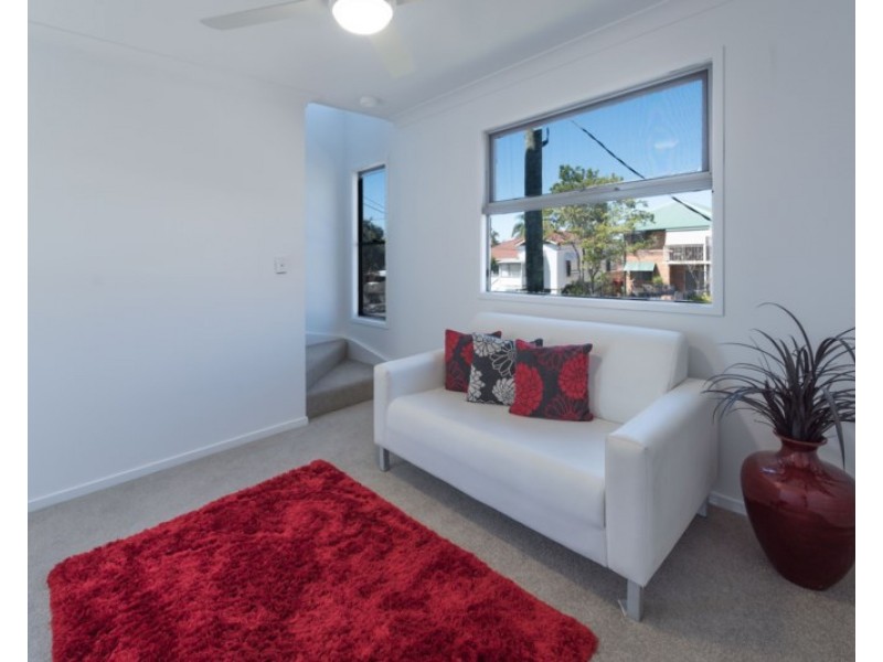 31 Clara Street, Wynnum QLD 4178